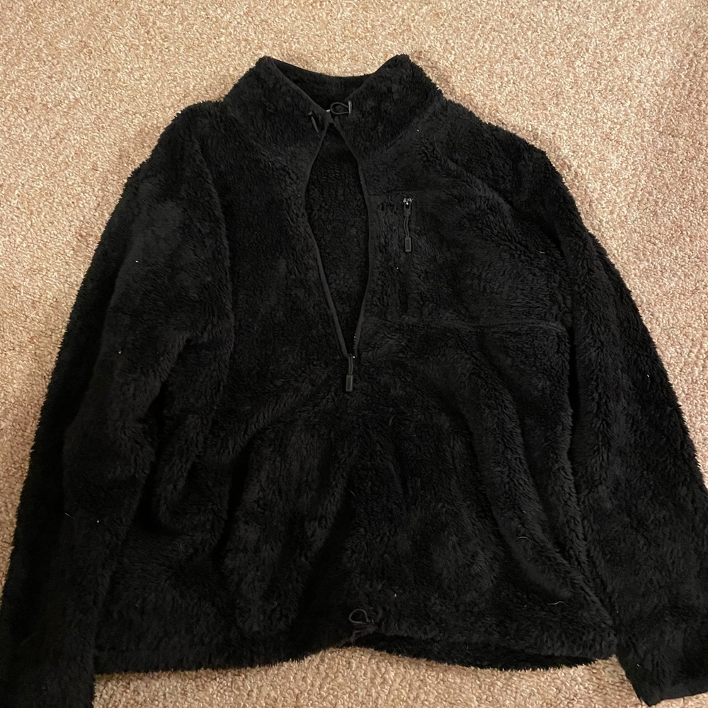 VS Pink sherpa half zip hoodie. never worn, tags not on it